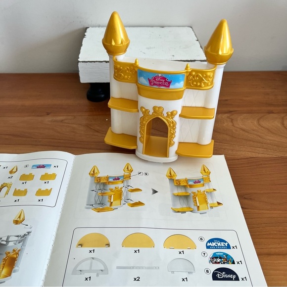 Zuru Mini Brands Mini Disney Store Edition Display‎ Piece Replacement Piece - Picture 3 of 6
